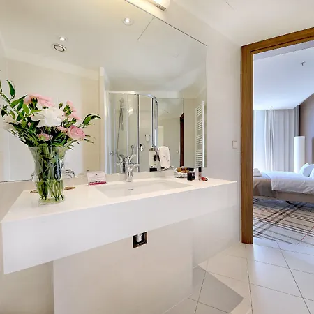 Hotel Rzeszow Ξενοδοχείο 4*