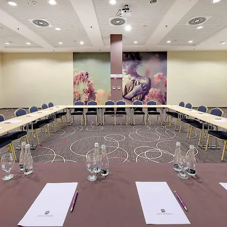 Hotel Rzeszow Otel 4*